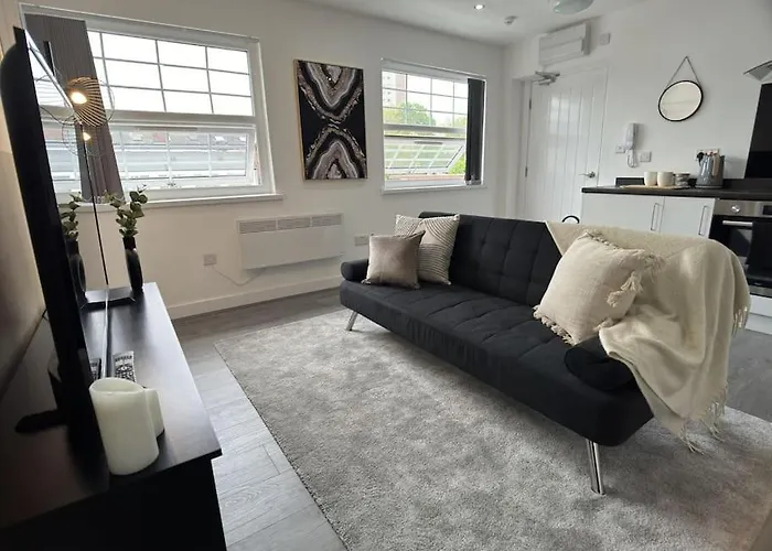 Cosy 1 Bed Flat With Free Parking