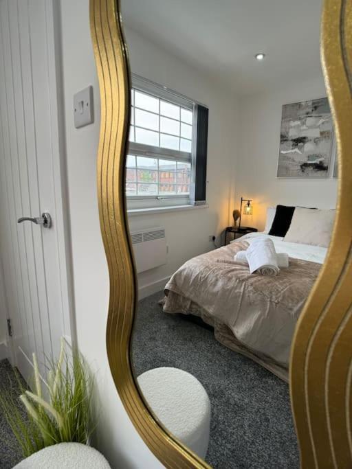 Cosy 1 Bed Flat With Free Parking *